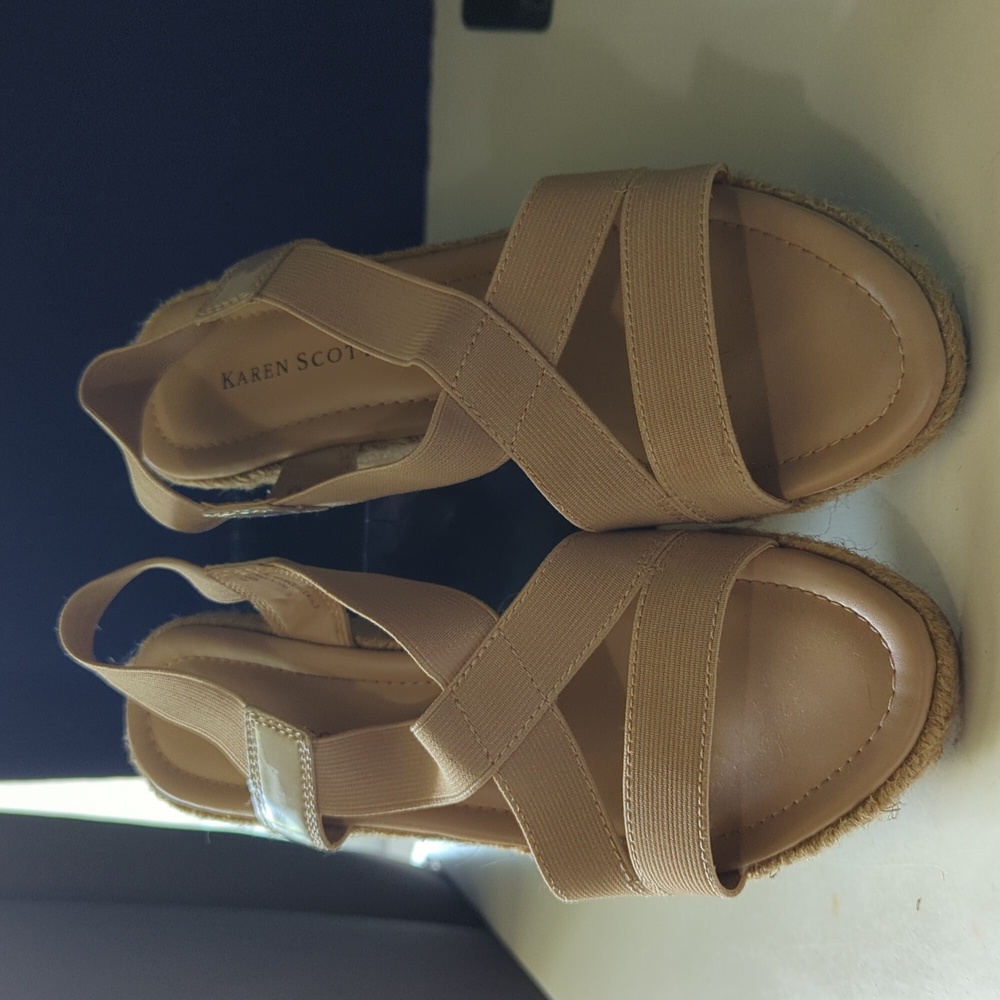 Karen Scott wedge sandals
